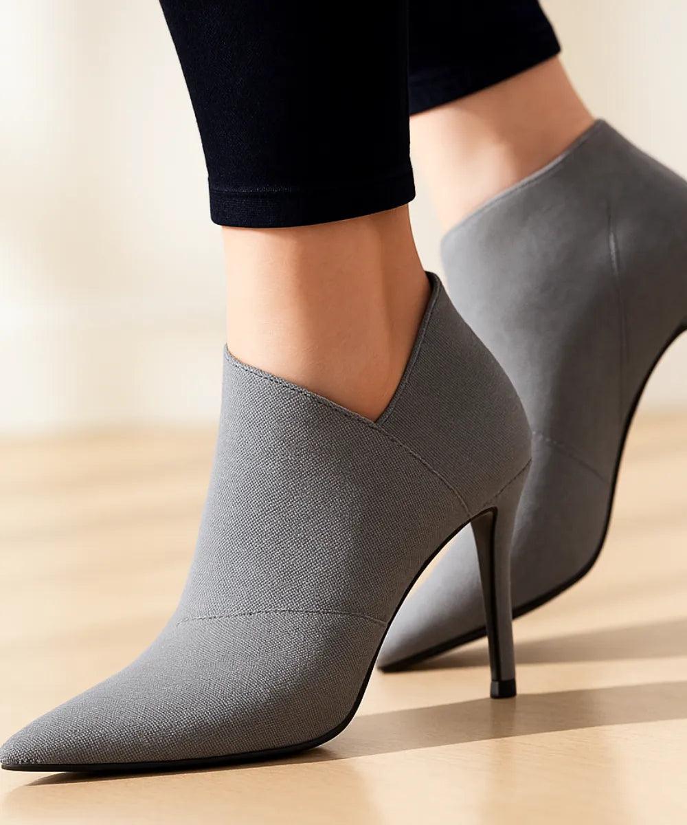 Bota Feminina Cano Curto com Salto Fino Elegante